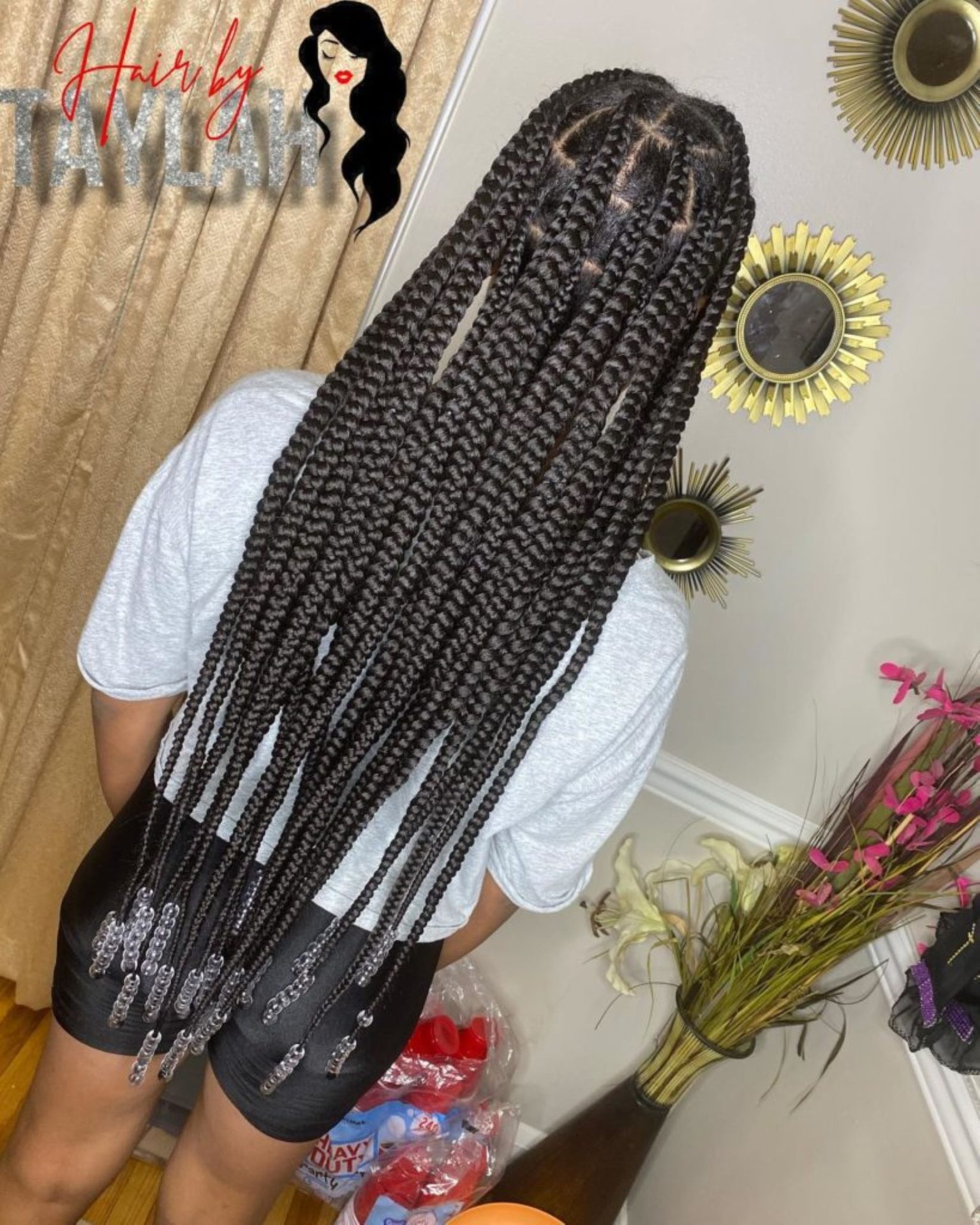 Jumbo Knotless Braids with Beads